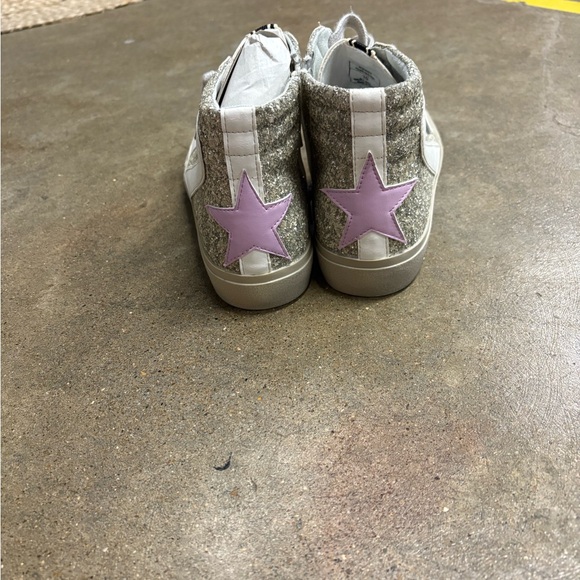 ShuShop Gold Glitter Sneakers with Pink Star - Picture 3 of 3
